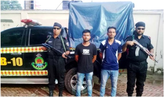 ৮৯ বোতল ফেনসিডিলসহ দুই মাদক কারবারি আটক